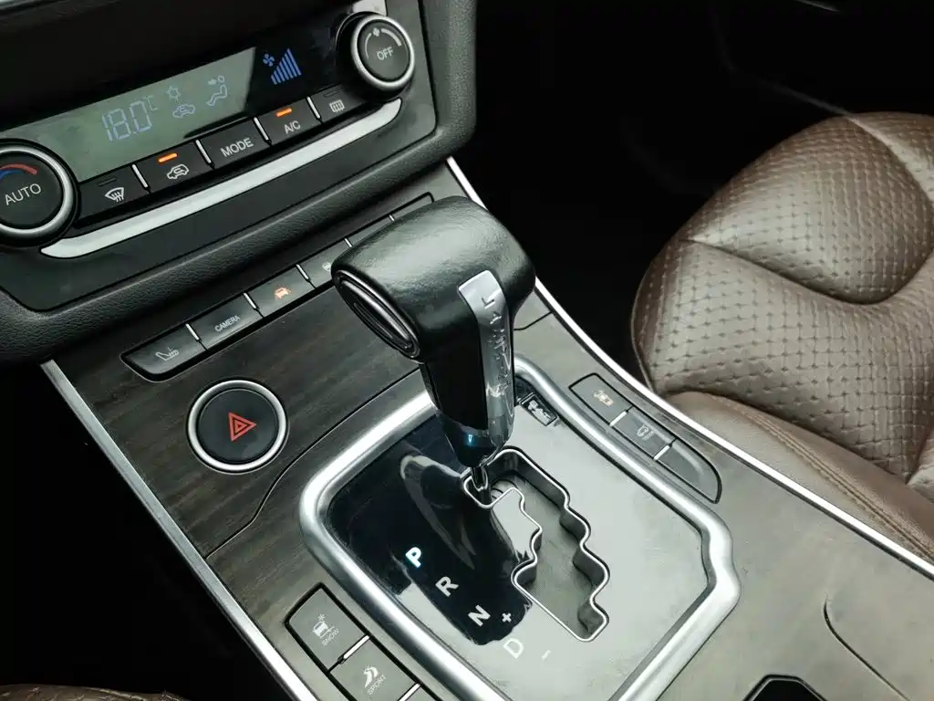 Landwind X7 2015 — фото 13