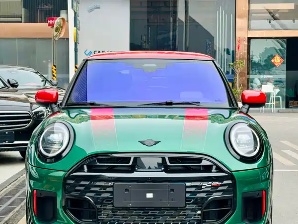 MINI JCW 2025