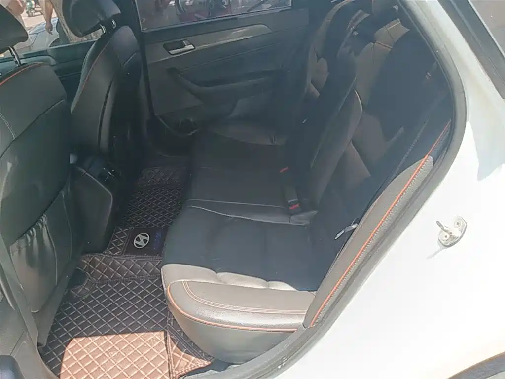 Hyundai Sonata 2017 — фото 17