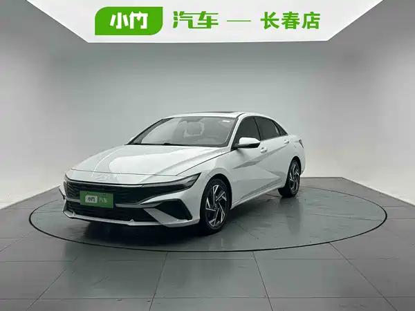 Hyundai Elantra 2023