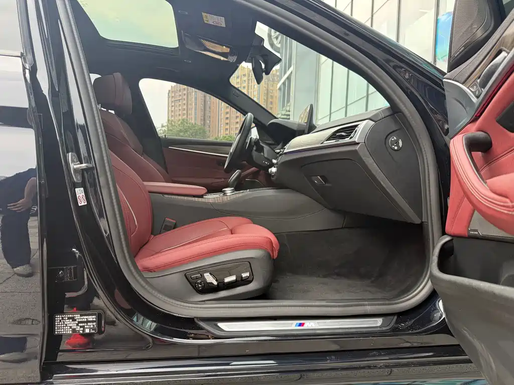 BMW 5 Series 2022 — фото 17