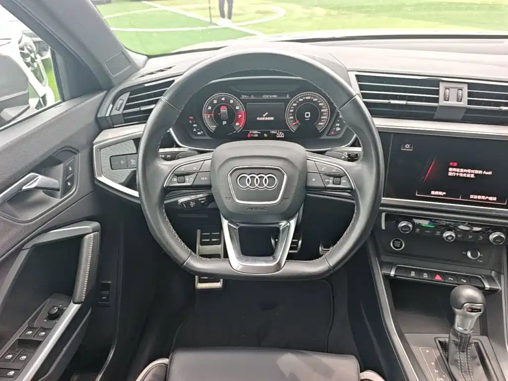 Audi Q3 2023 — фото 17
