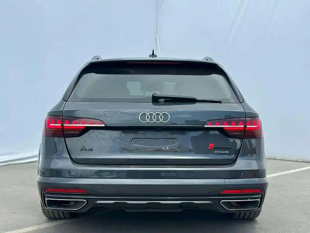 Audi A4 2022 — фото 8