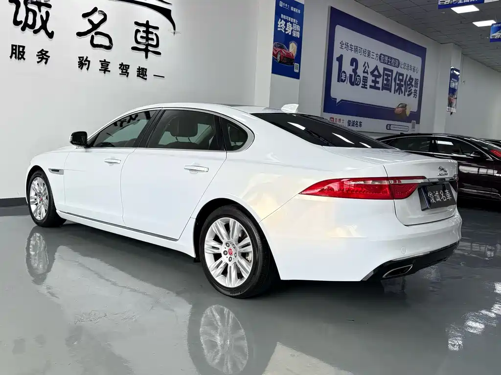Jaguar XFL 2018 — фото 15