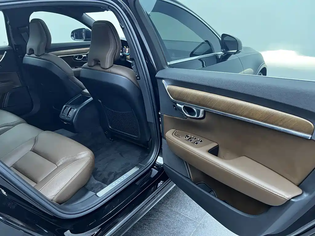 Volvo S90 2024 — фото 10