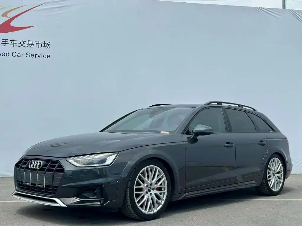 Audi A4 2022 — фото 1