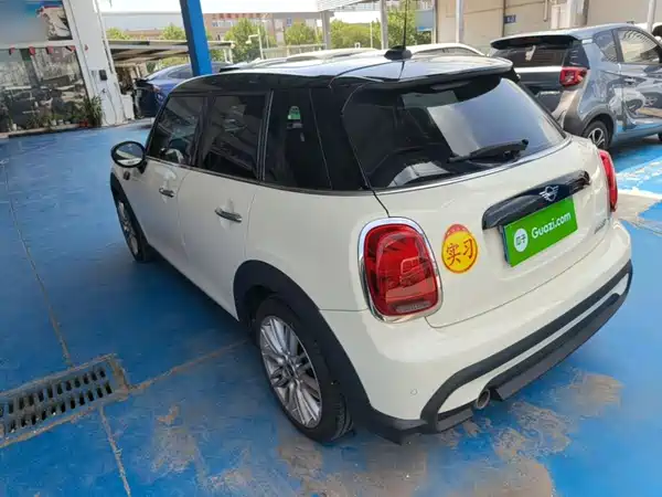 MINI MINI 2021