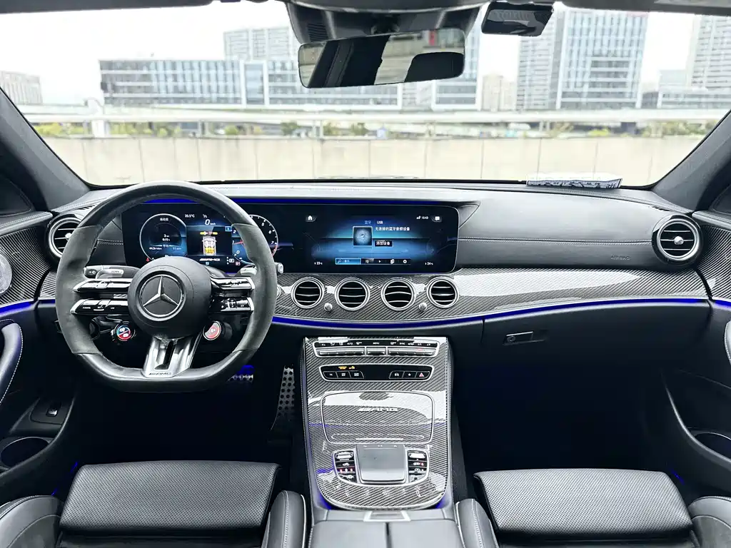 Mercedes-Benz E-Class AMG 2021 — фото 4