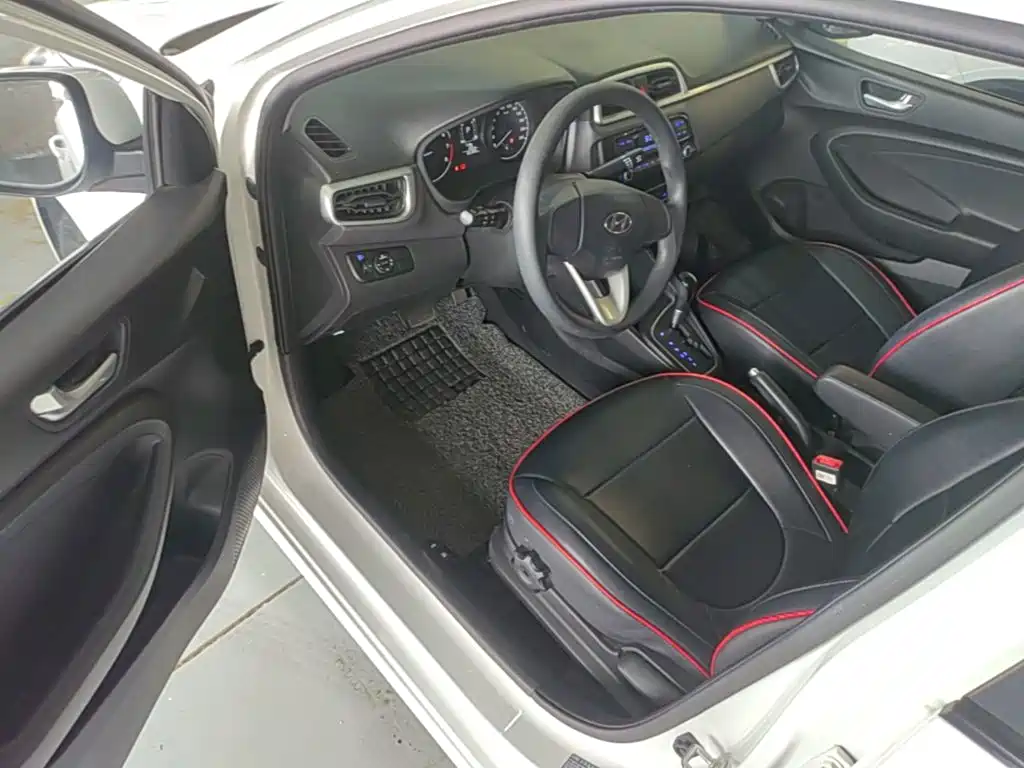 Hyundai Accent 2019 — фото 16