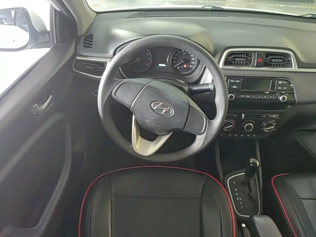 Hyundai Accent 2019 — фото 11