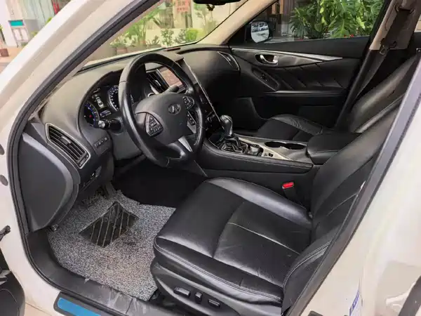 Infiniti Q50L 2017