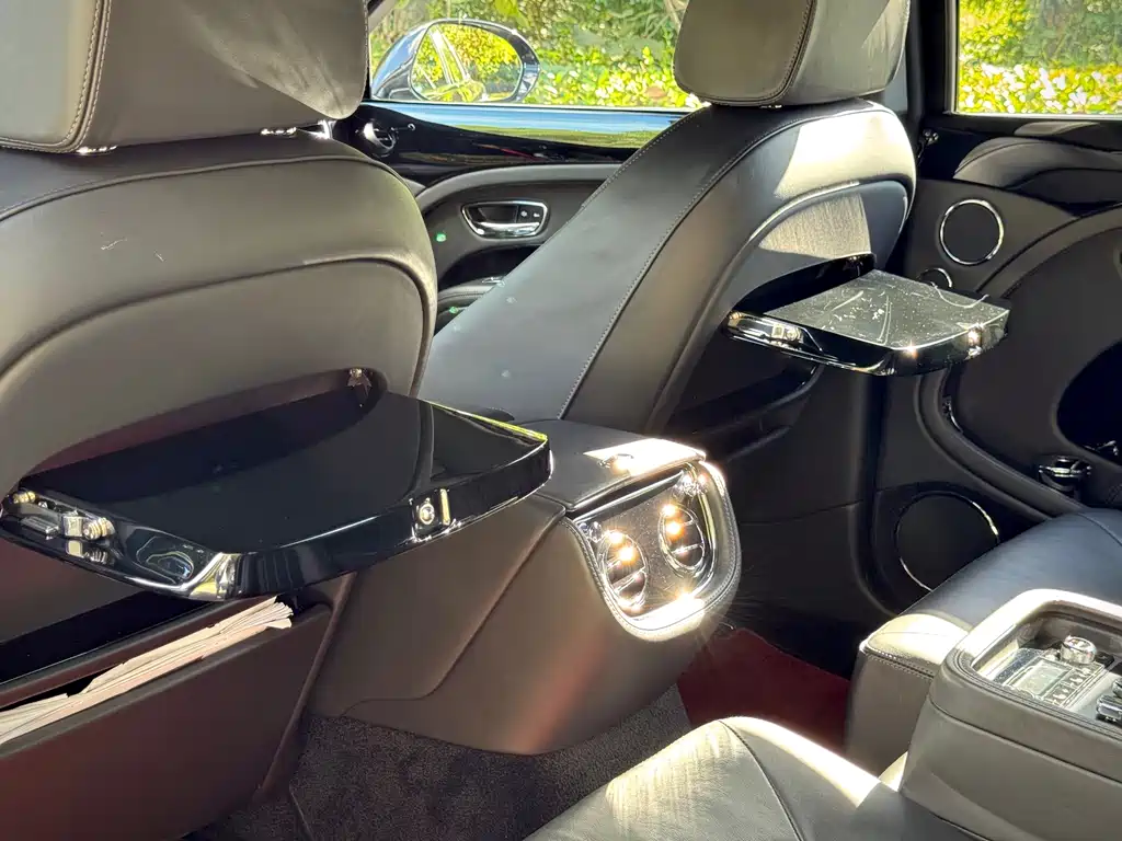 Bentley Mulsanne 2014 — фото 17