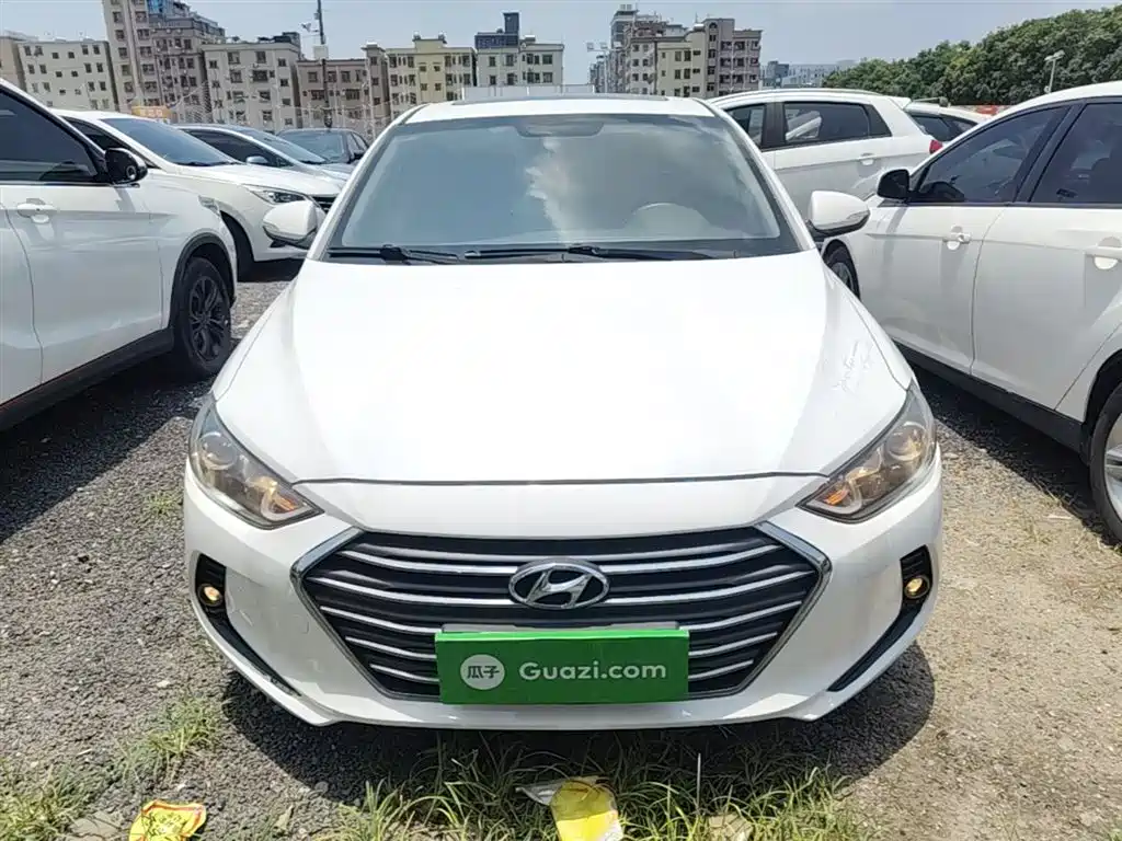 Hyundai Elantra 2017 — фото 3
