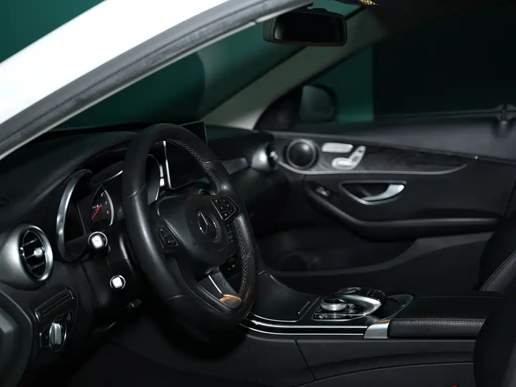 Mercedes-Benz C-Class 2018 — фото 13