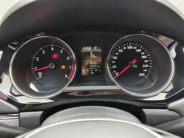 Volkswagen Sagitar 2019