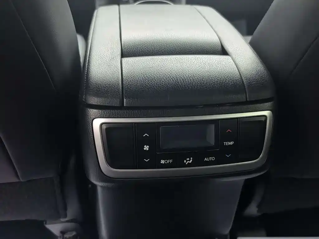 Toyota Highlander 2021 — фото 14