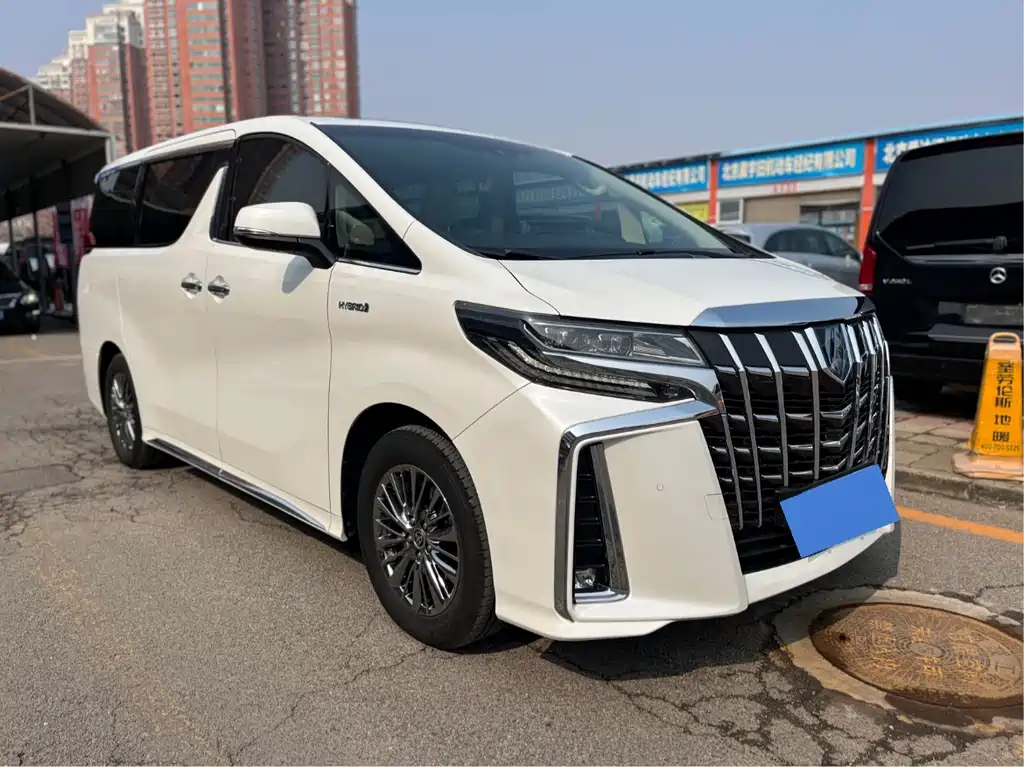 Toyota Alphard 2022 — фото 3