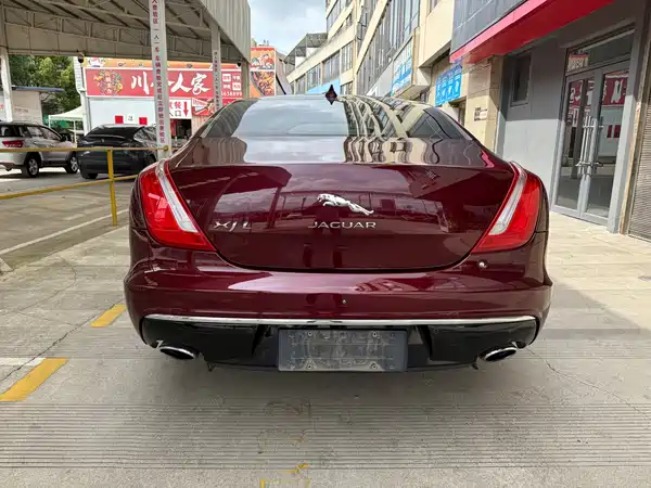 Jaguar XJ 2018