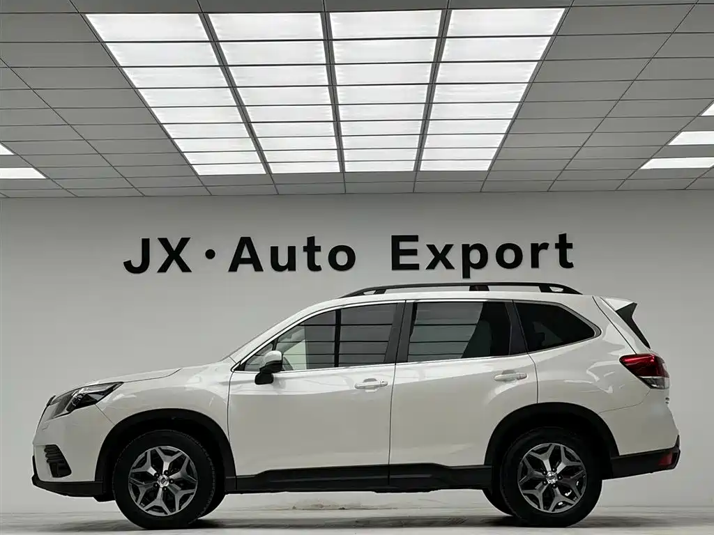Subaru Forester 2022 — фото 20