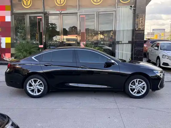 Buick Regal 2024