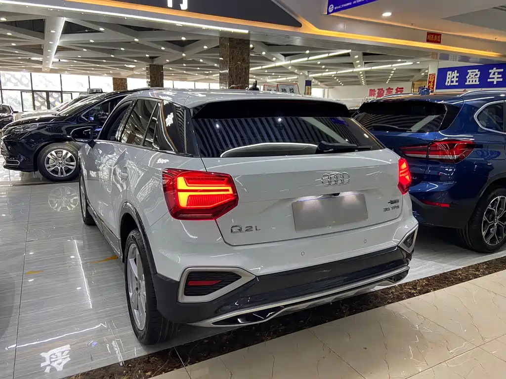 Audi Q2L 2022