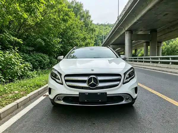 Mercedes-Benz GLA 2017
