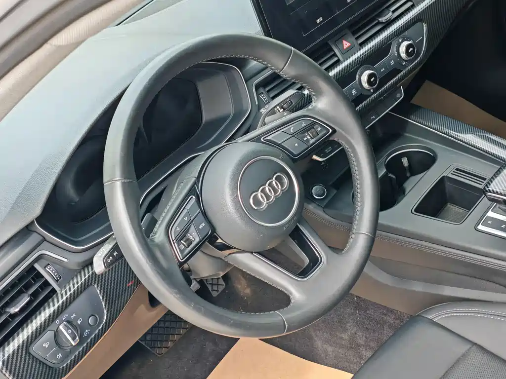 Audi A4L 2022 — фото 7