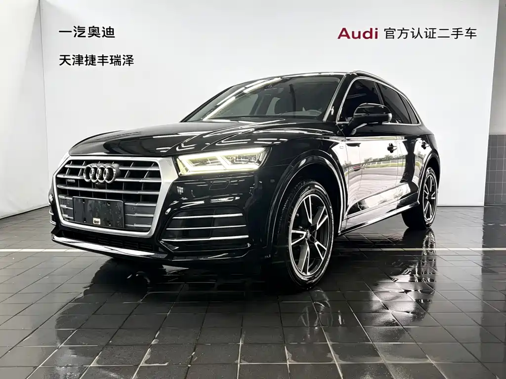 Audi Q5L 2019 — фото 1