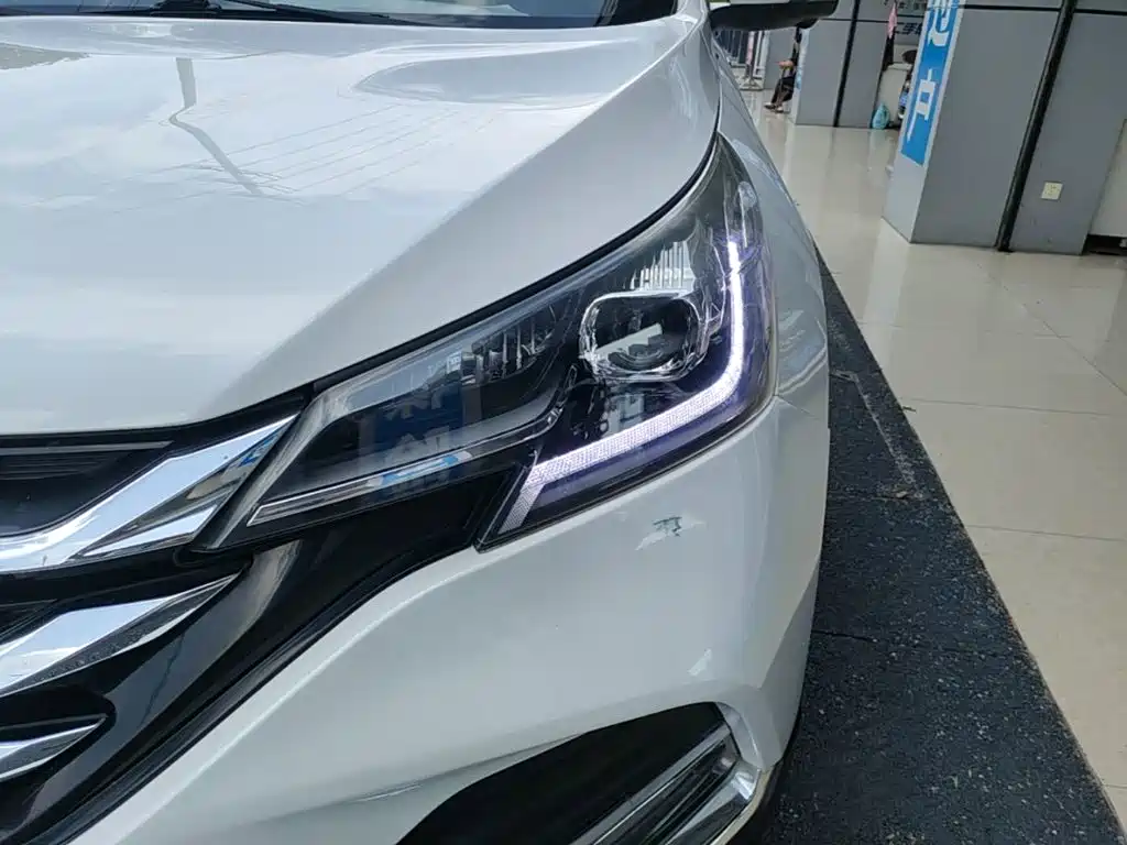 Dongfeng Fengshen AX7 2018 — фото 24