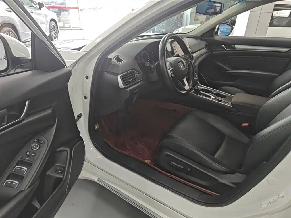 Honda Accord 2020 — фото 15