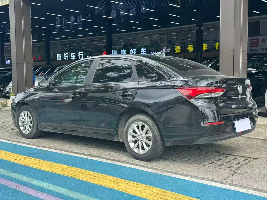 Buick Excelle 2019 — фото 13
