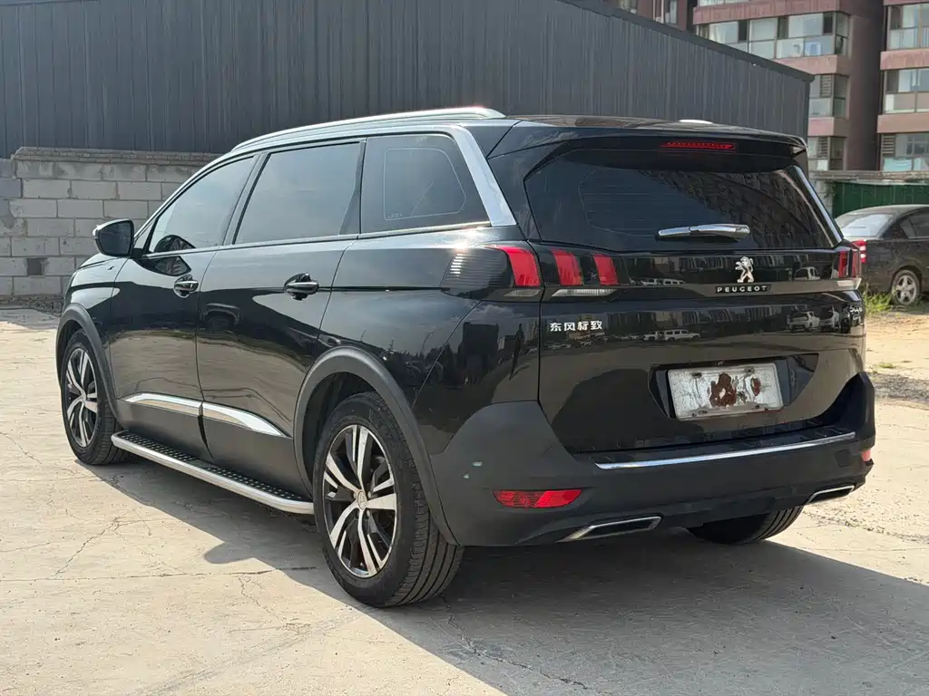 Peugeot 5008 2017 — фото 4