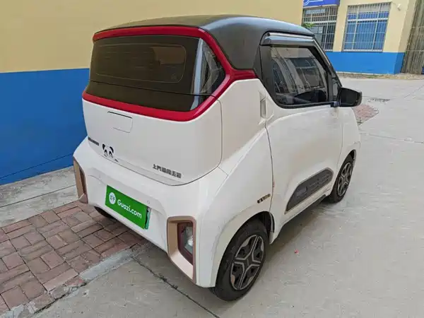 Baojun E200 2021