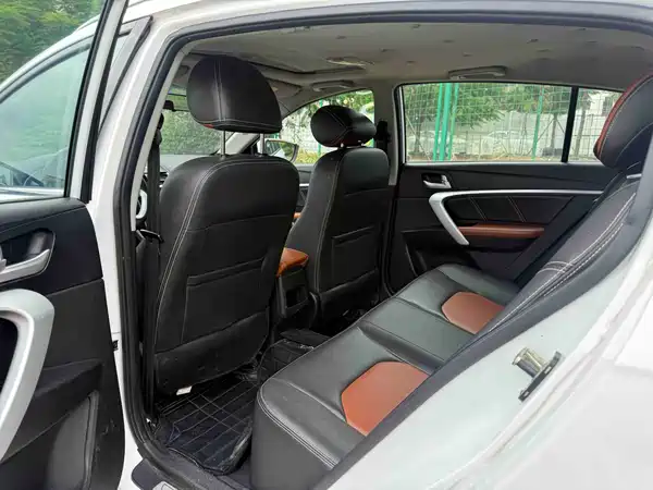 Geely Emgrand 2016