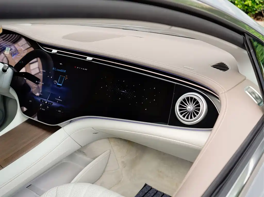 Mercedes-Benz EQS 2023 — фото 16