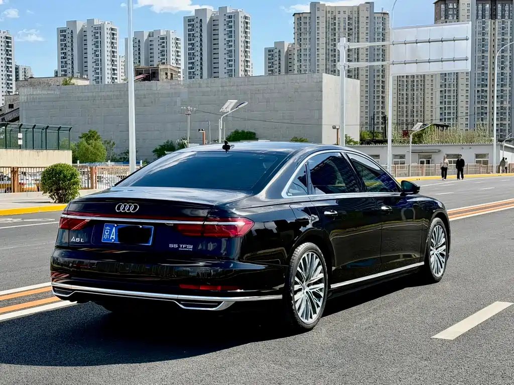 Audi A8 2019 — фото 4