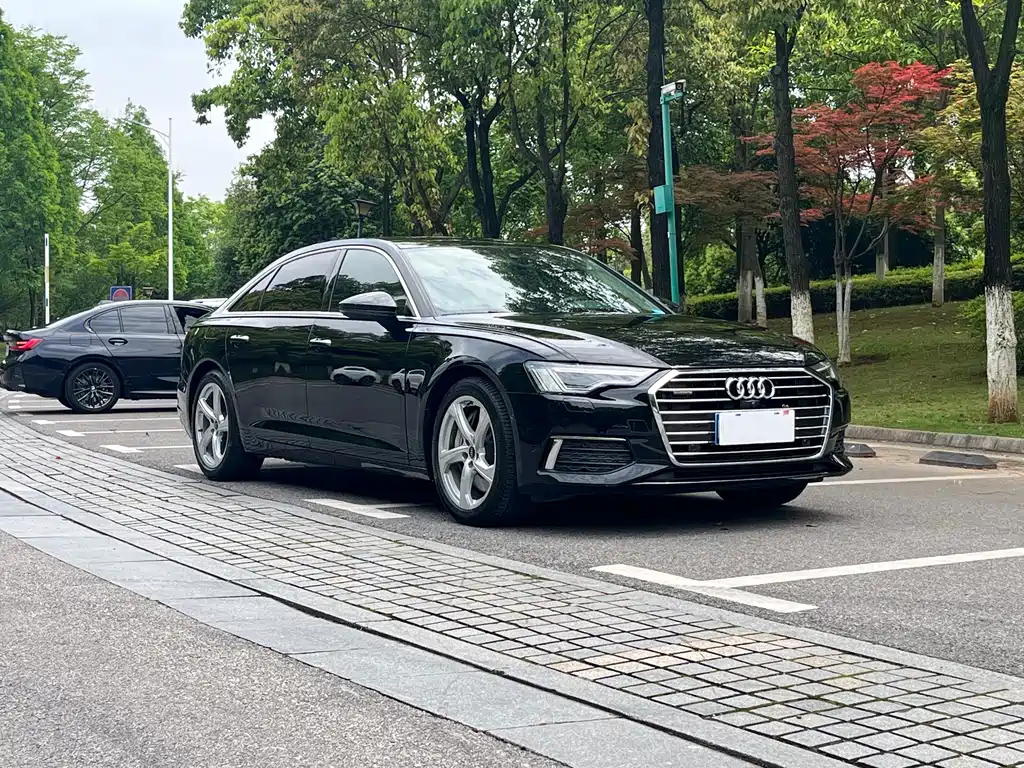 Audi A6L 2022