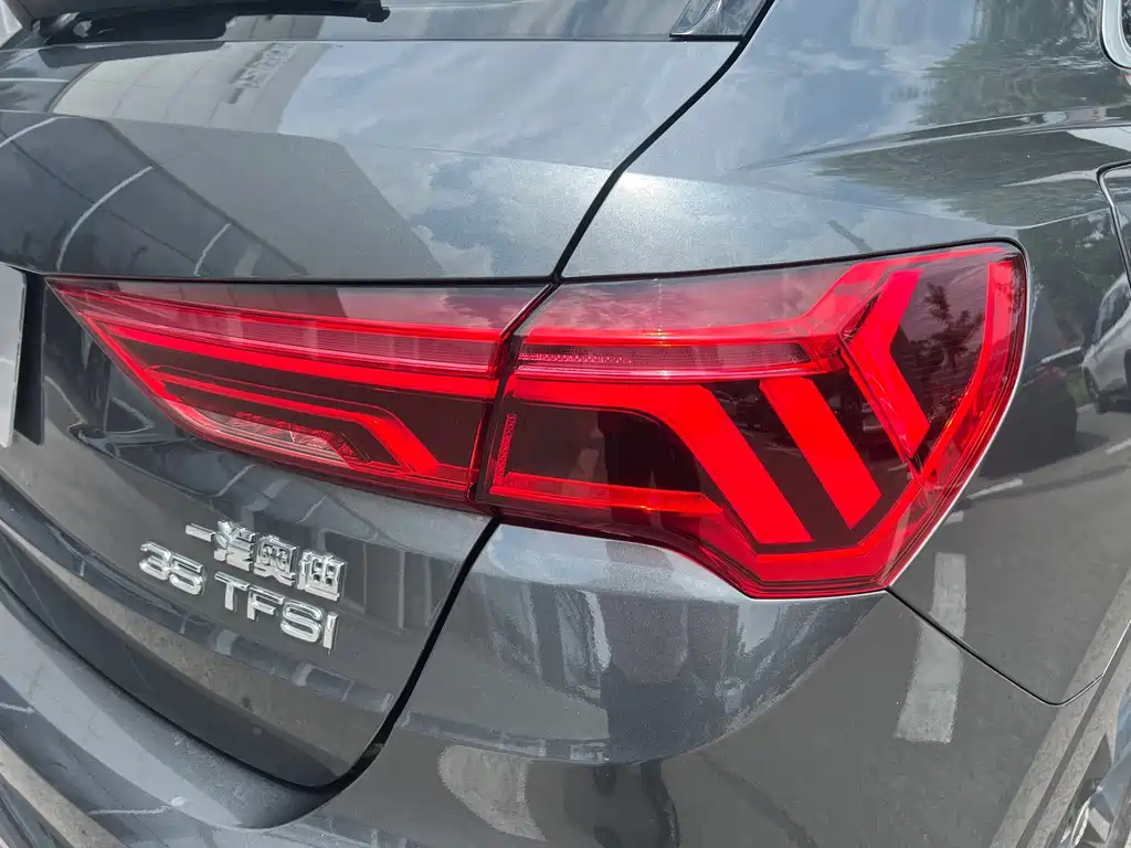 Audi Q3 2020 — фото 14