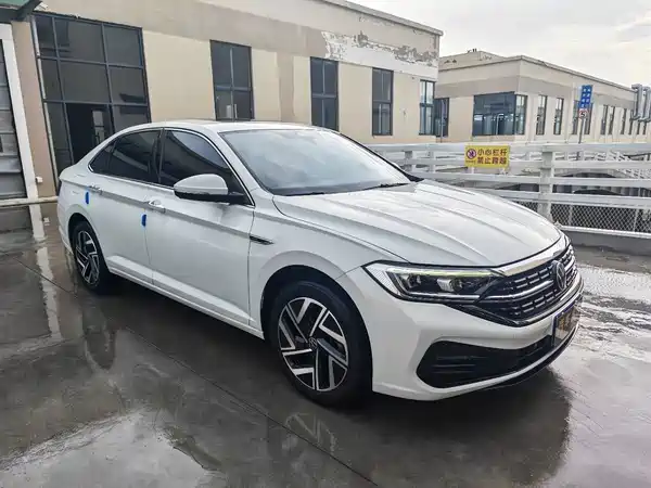 Volkswagen Sagitar 2022