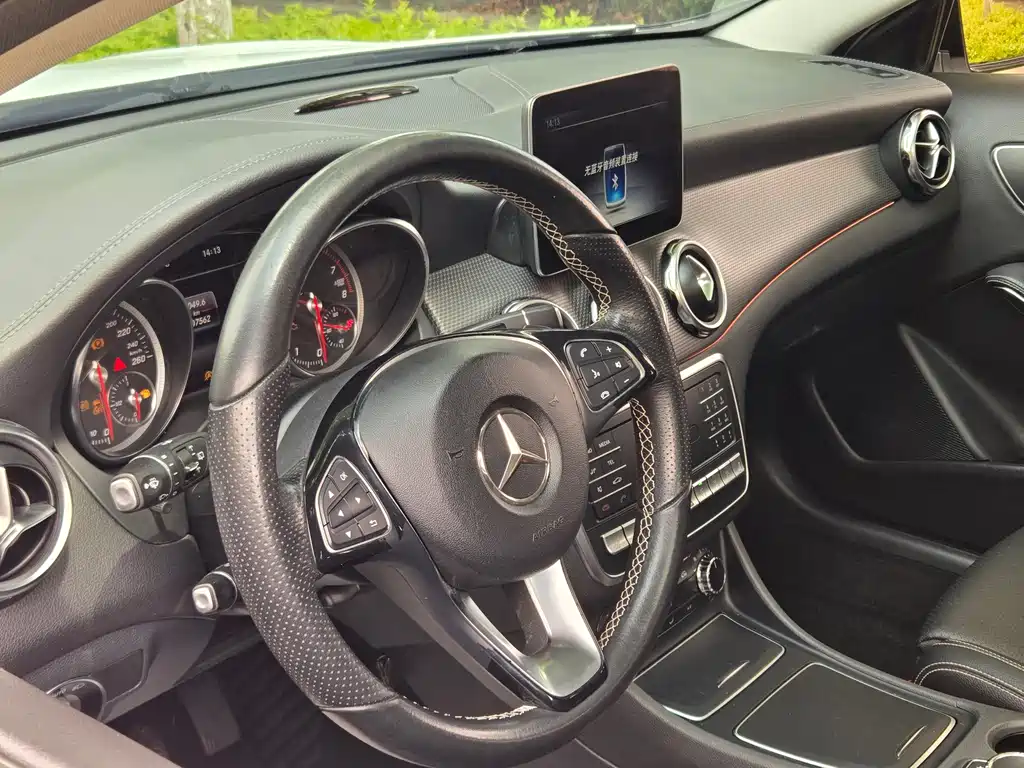 Mercedes-Benz GLA 2018 — фото 13
