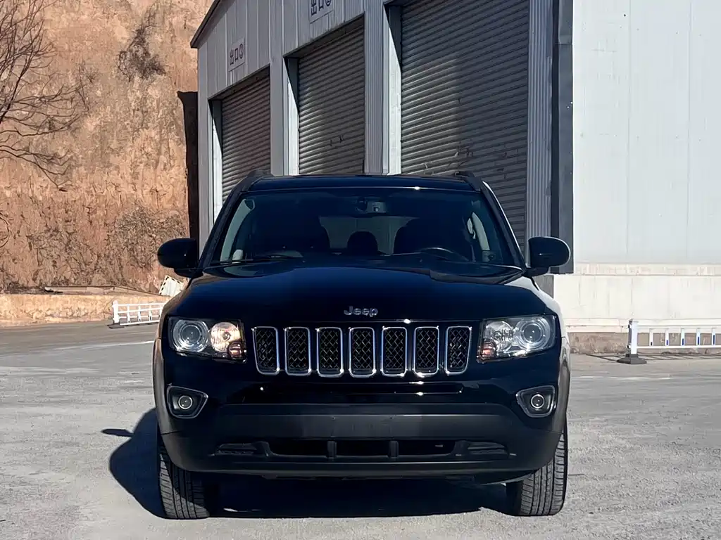 Jeep Compass 2016 — фото 2