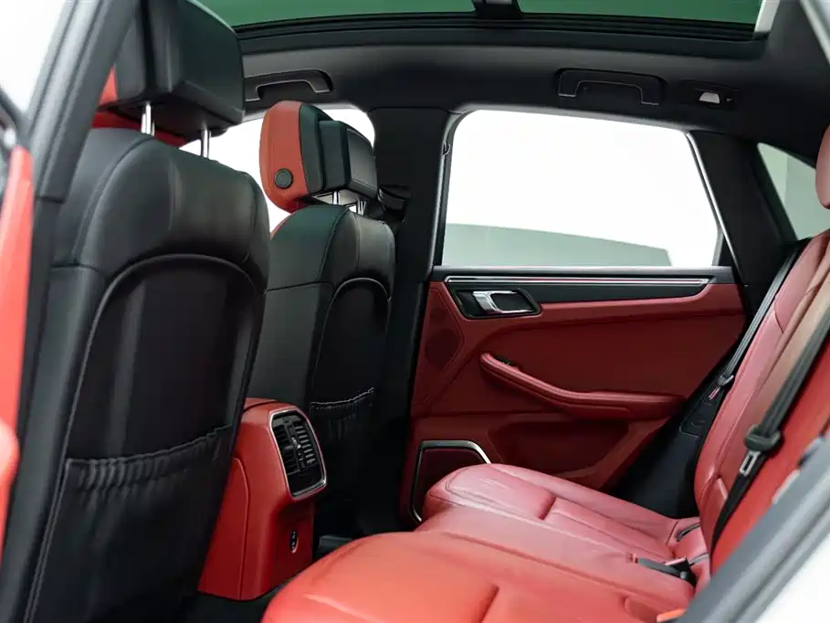Porsche Macan 2021 — фото 11