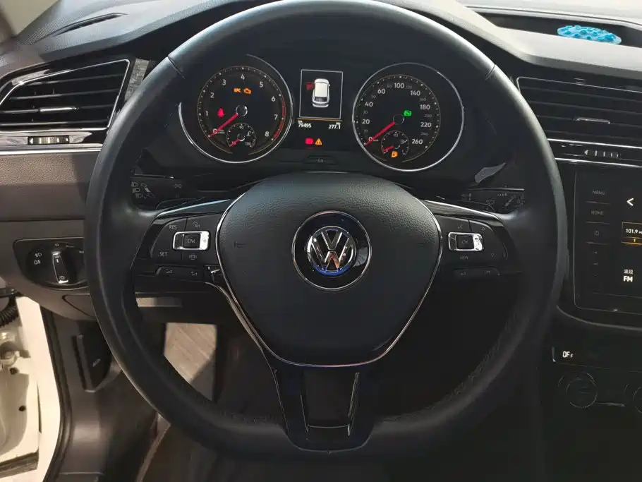 Volkswagen Tiguan L 2019 — фото 15