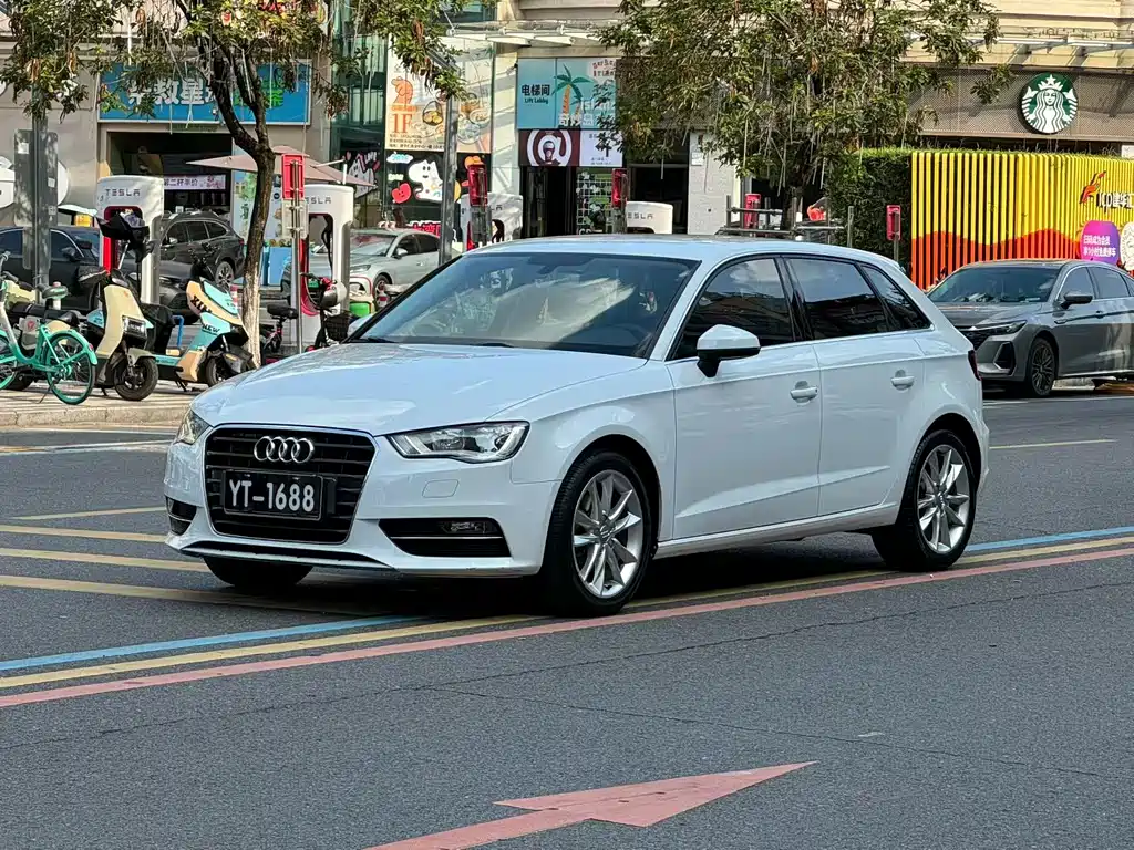Audi A3 2017 — фото 1