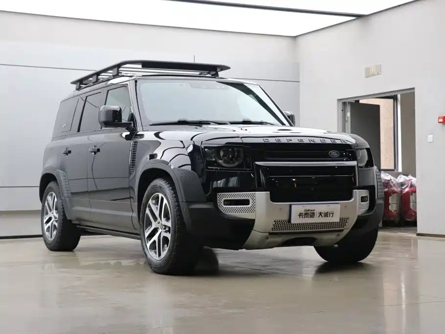 Land Rover Defender 2022 — фото 15