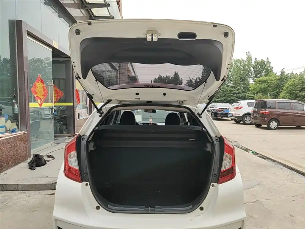 Honda Fit 2018 — фото 19