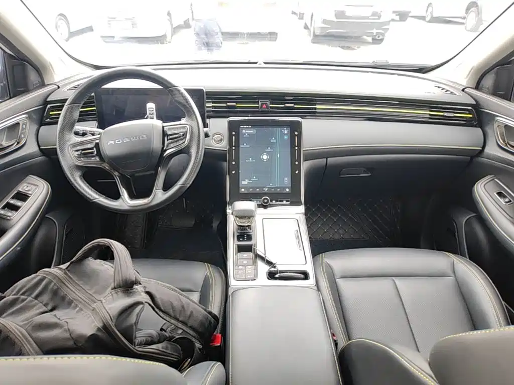 Roewe RX5 New Energy 2022 — фото 10