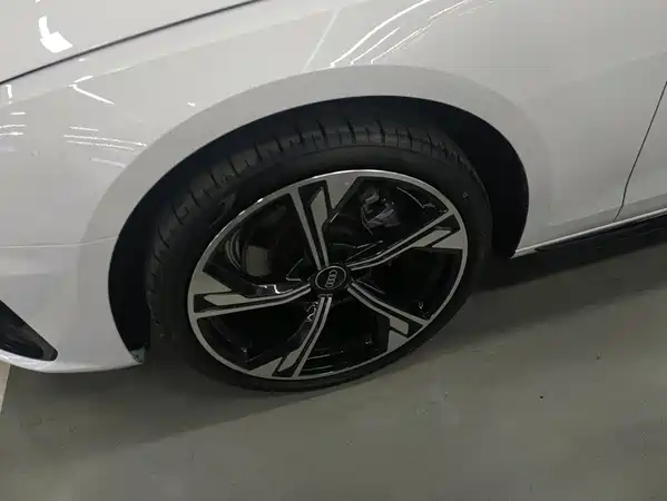 Audi A4L 2024