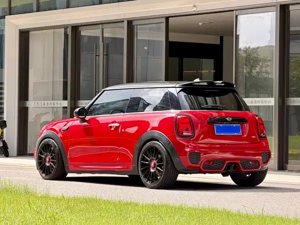 MINI MINI 2019