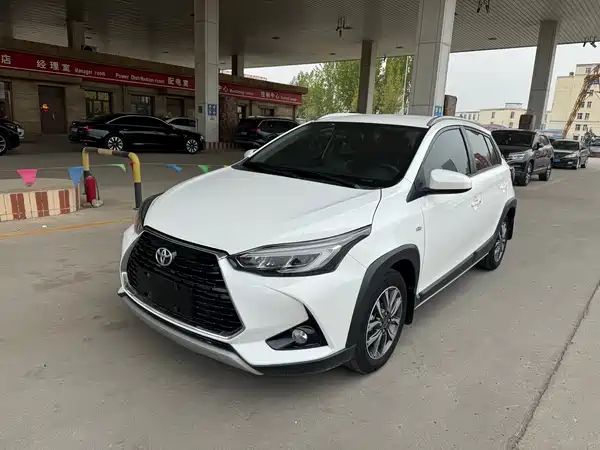 Toyota Yaris L 2022